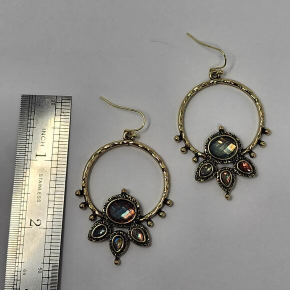 Gold Boho Queen Labradorite Earrings - Picture 4 of 6